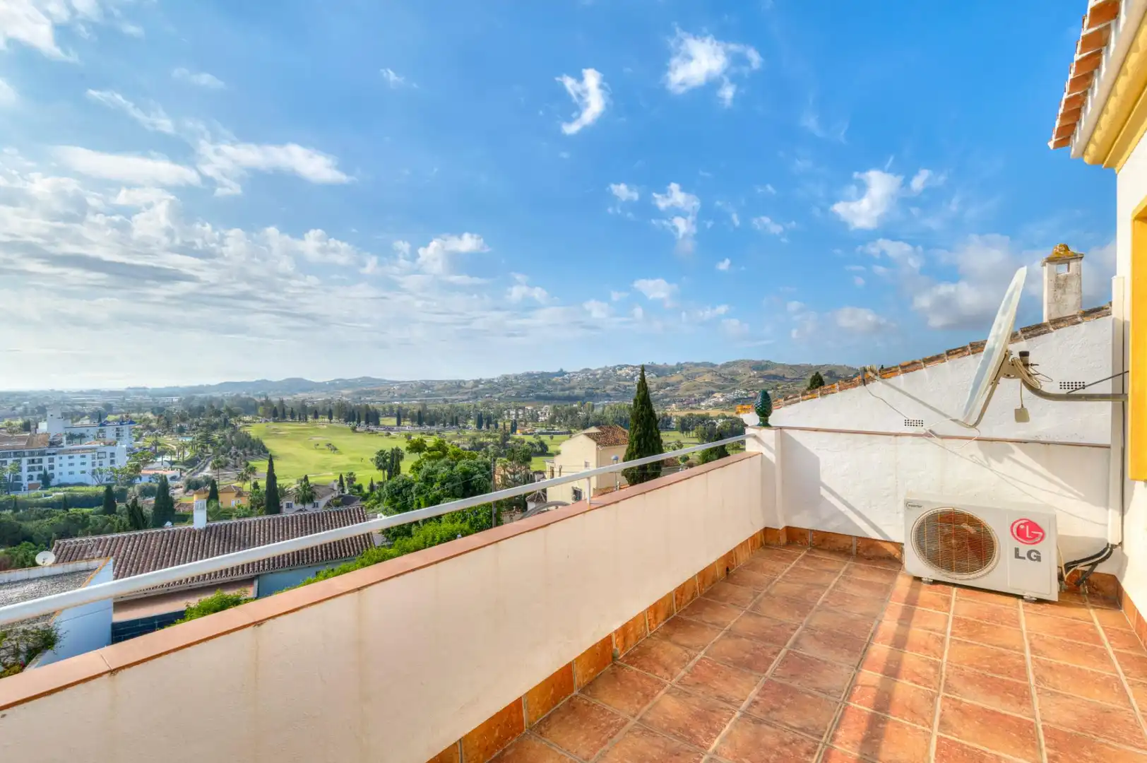 Terrassa de Casa adosada en venda en Mijas amb Aire condicionat, Calefacció i Terrassa