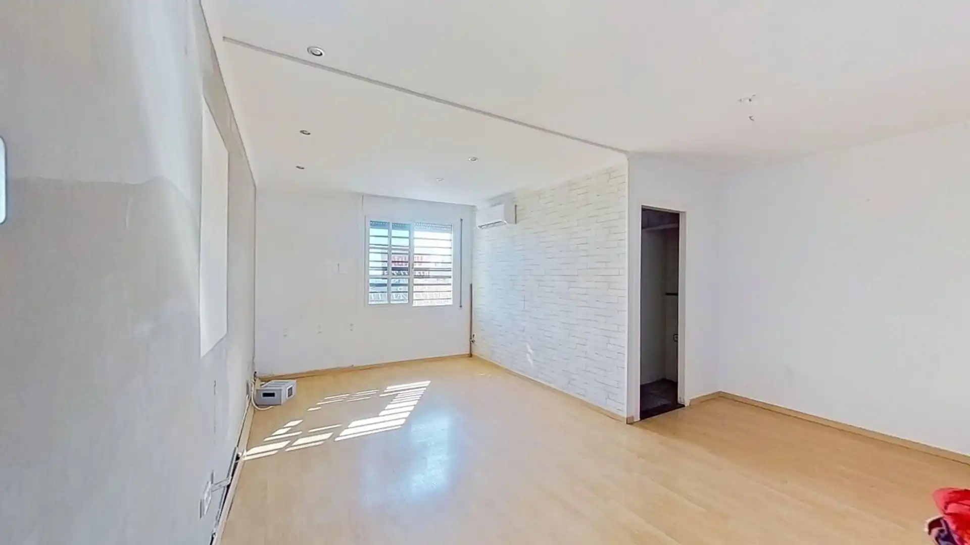 Living room of Flat for sale in Terrassa  with Air Conditioner and Terrace