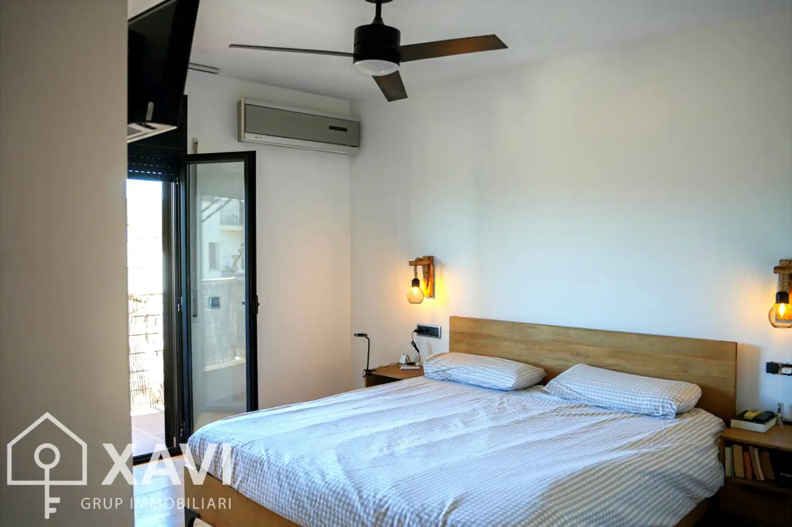 Habitación de Casa adosada en venta en Cabrera d'Anoia con Aire acondicionado, Calefacción y Jardín privado