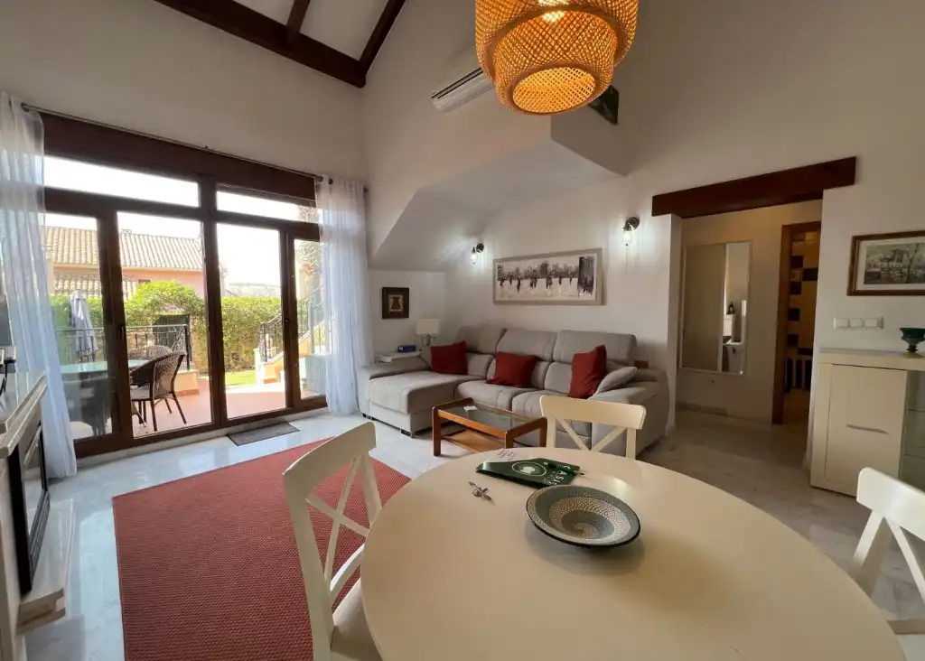 Sala d'estar de Casa o xalet en venda en Alicante / Alacant amb Aire condicionat, Calefacció i Jardí privat