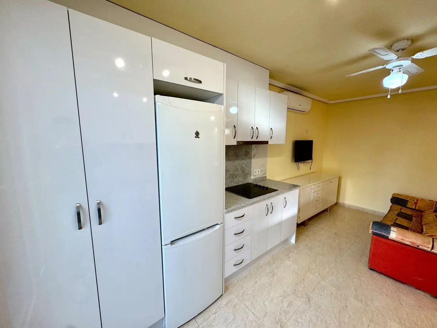 Küche von Haus oder Chalet zur Miete in Guardamar del Segura mit Klimaanlage, Privatgarten und Terrasse