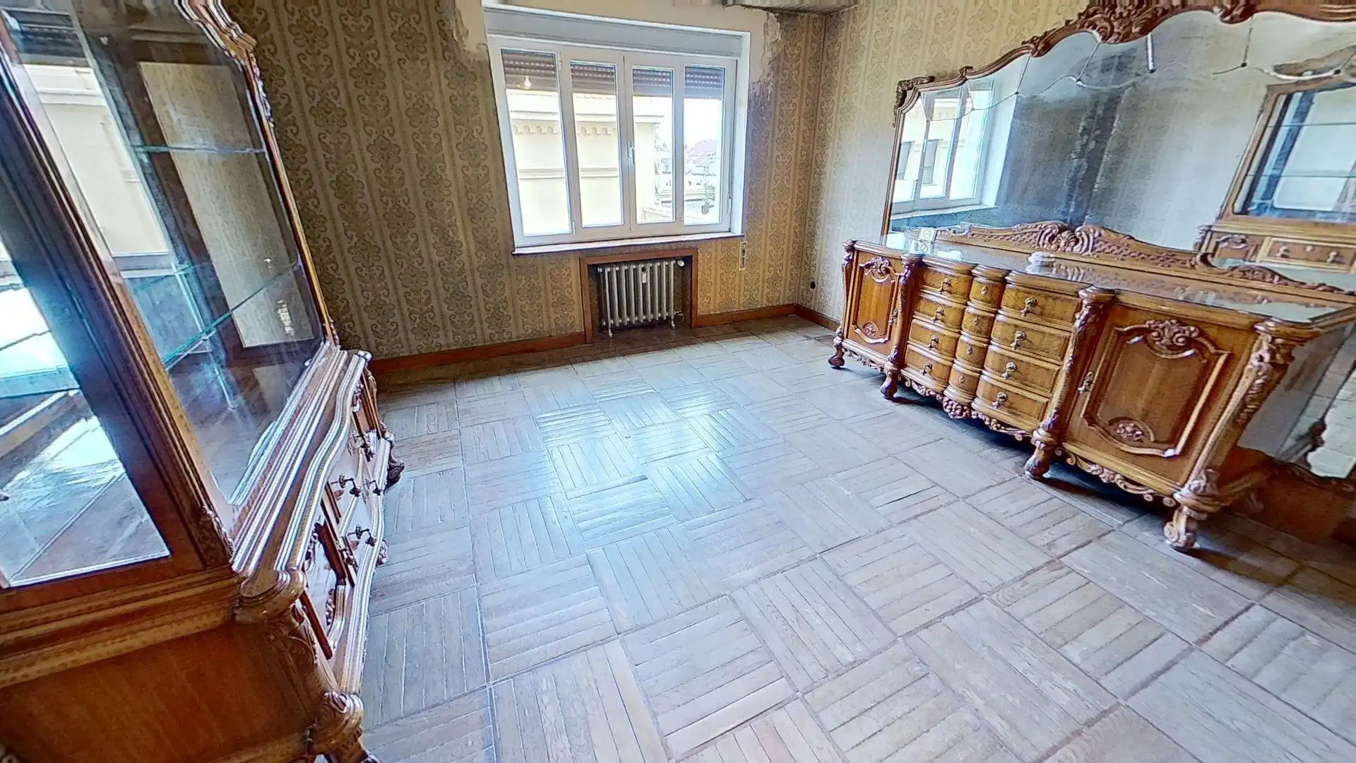 Habitación de Piso en venta en Oviedo  con Calefacción