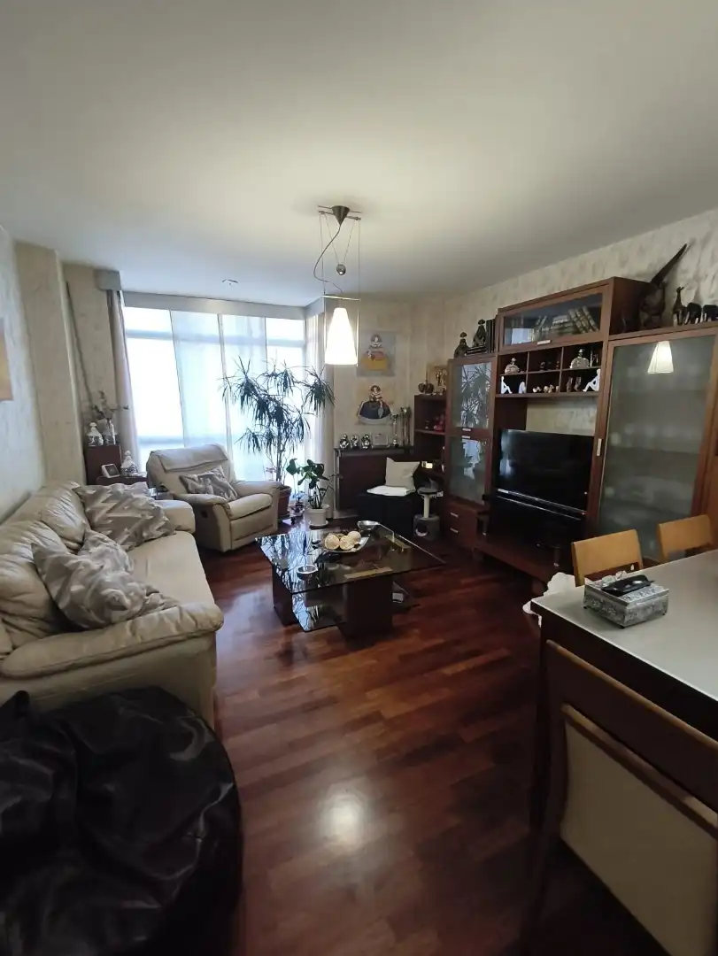 Living room of Flat for sale in Madrid  with Air Conditioner, Heating and Storage room