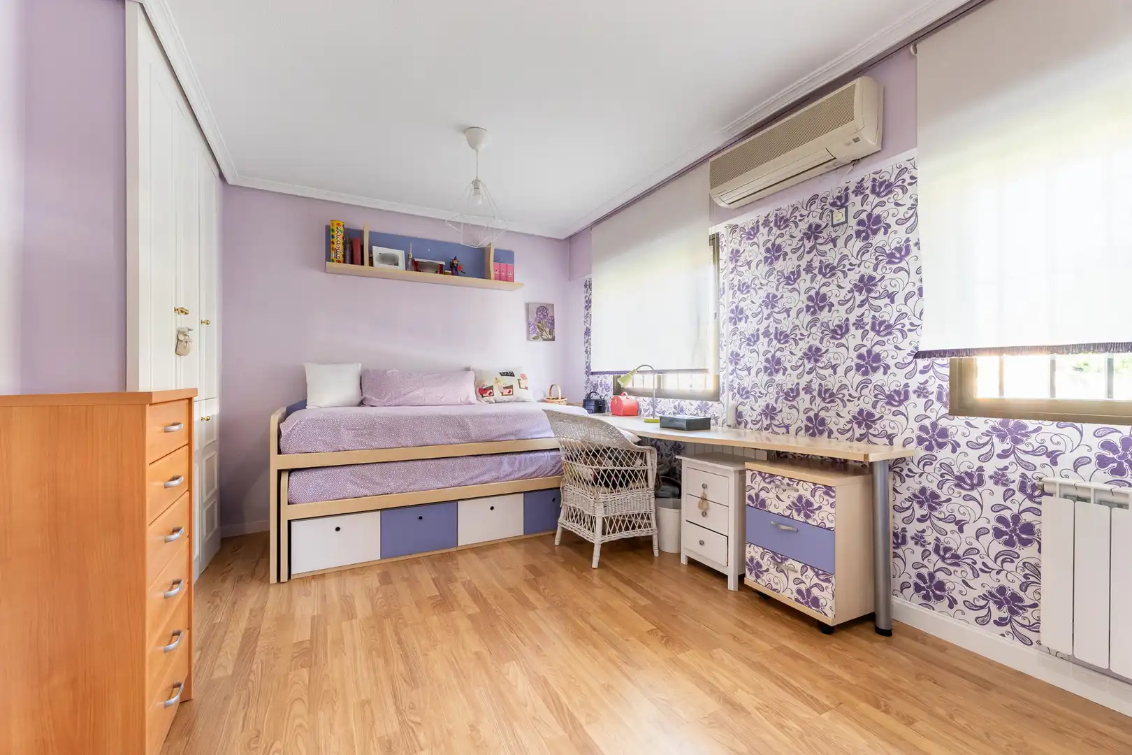 Schlafzimmer von Haus oder Chalet zum Verkauf in Pozuelo de Alarcón mit Klimaanlage, Heizung und Privatgarten