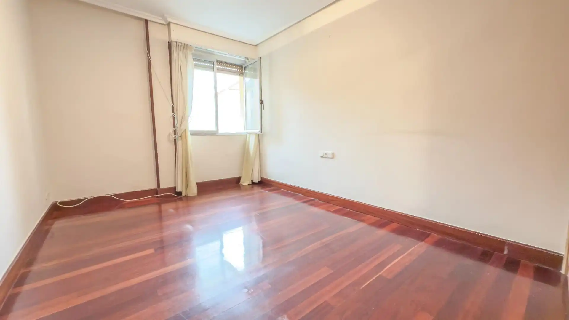Piso en venta en Calle de San Blas, Gros