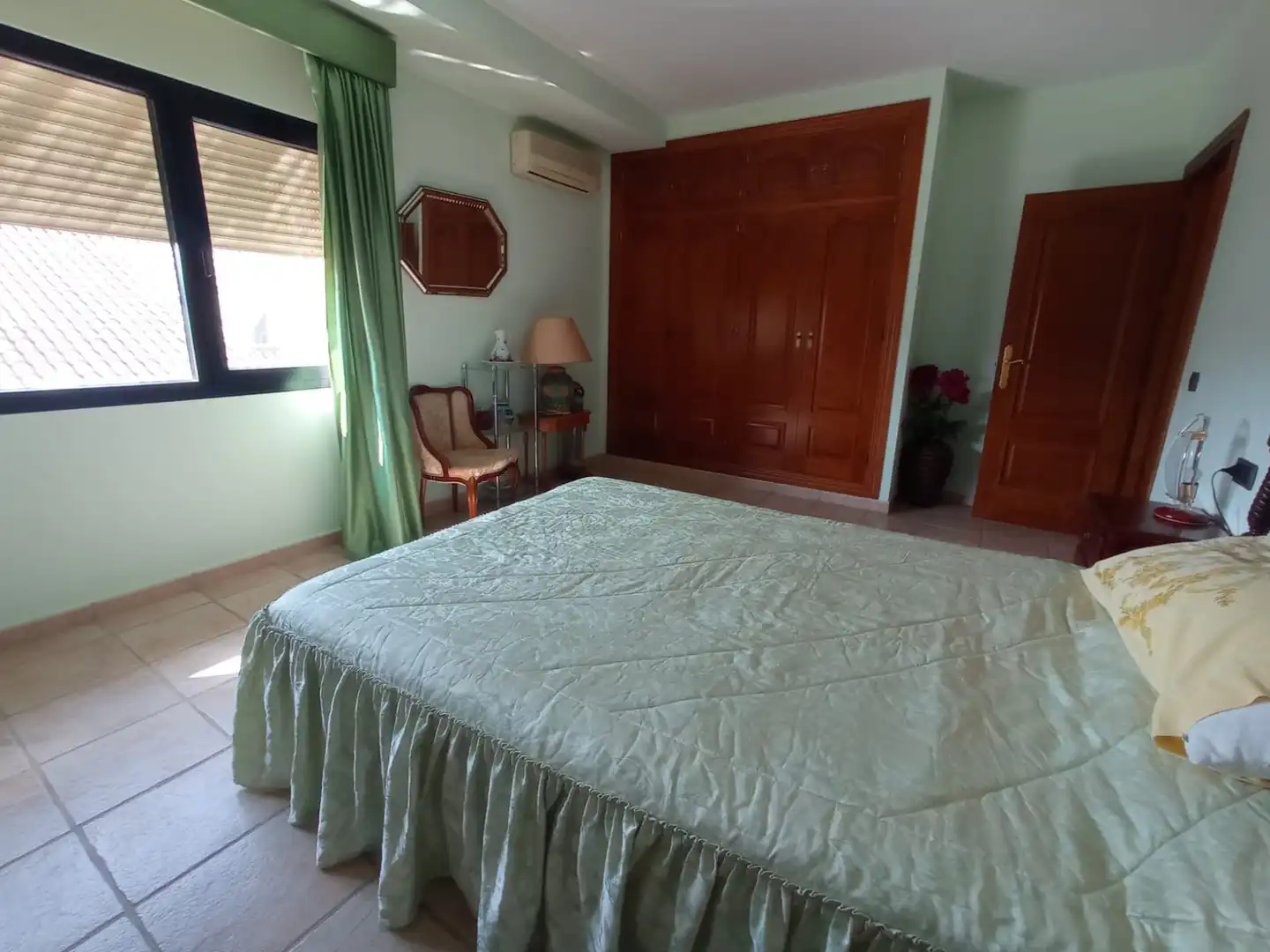 Habitación de Casa o chalet de alquiler en Fuengirola con Aire acondicionado, Calefacción y Jardín privado