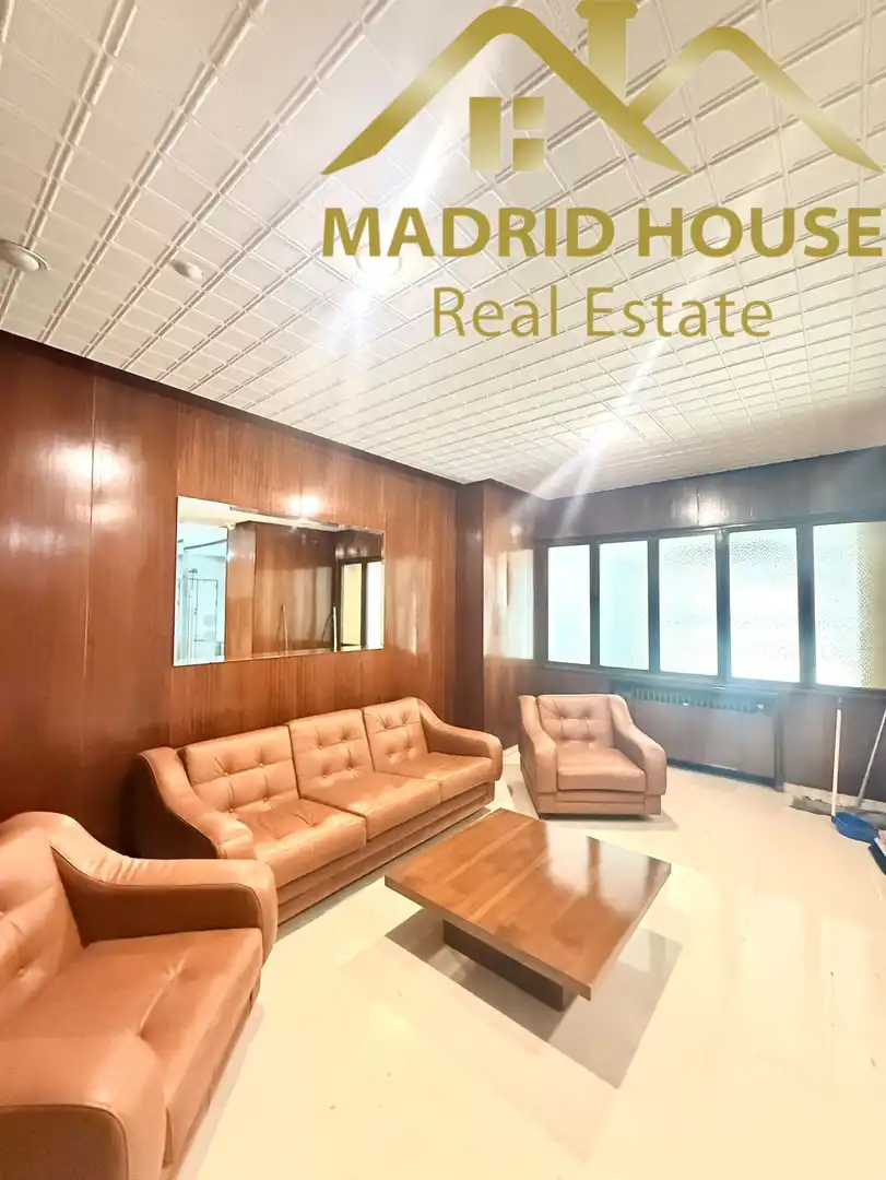 Büro zur Miete in Madrid mit Heizung und Terrasse