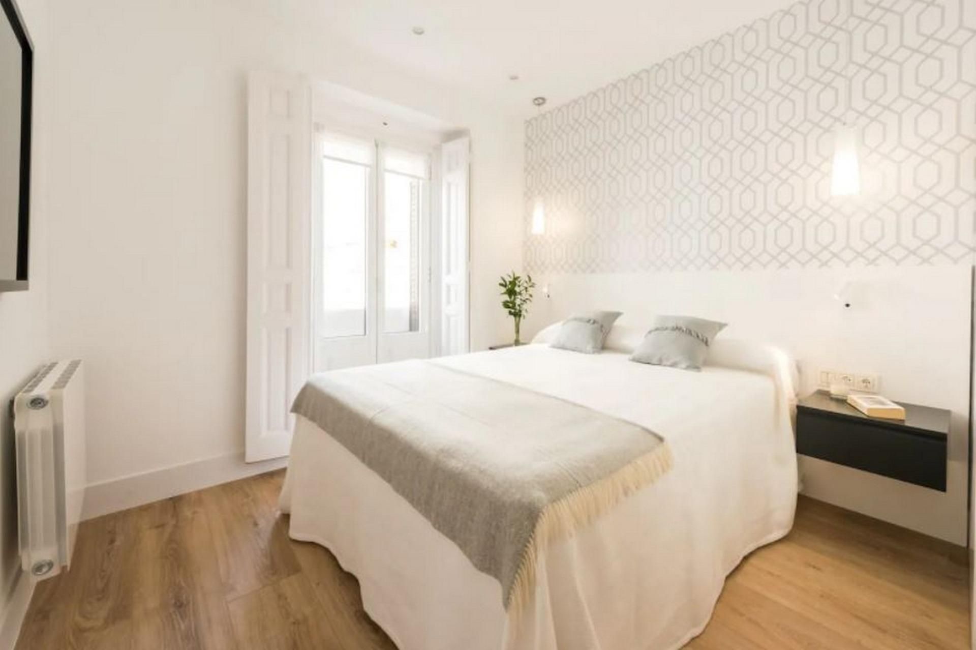 Dormitori de Apartament de lloguer en Gijón  amb Aire condicionat i Balcó