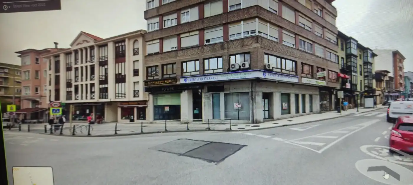 Vista exterior de Oficina de alquiler en Torrelavega  con Amueblado