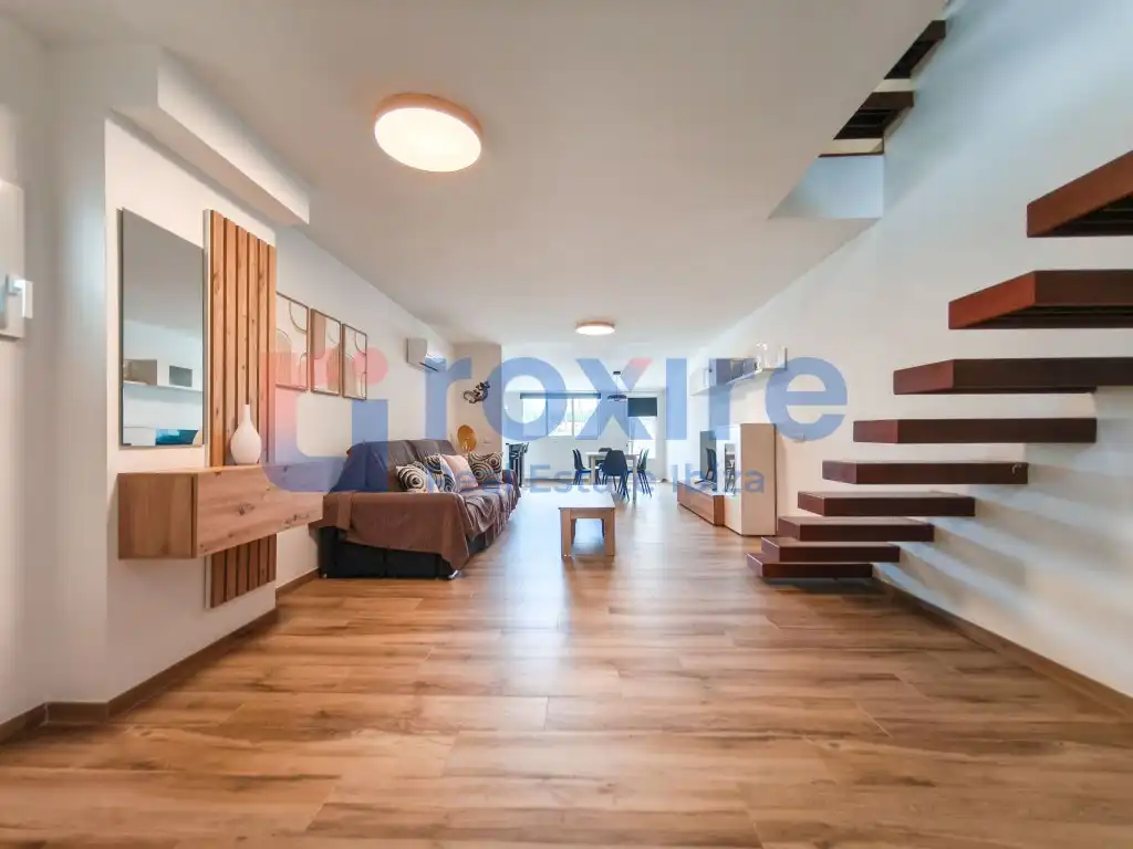 Maisonette zur Miete in Sant Josep de sa Talaia mit Klimaanlage, Terrasse und Möbliert