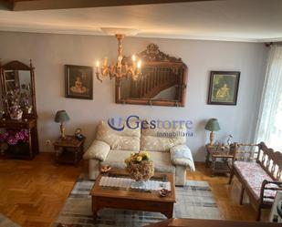 Living room of Flat to rent in Oviedo   with Heating and Furnished