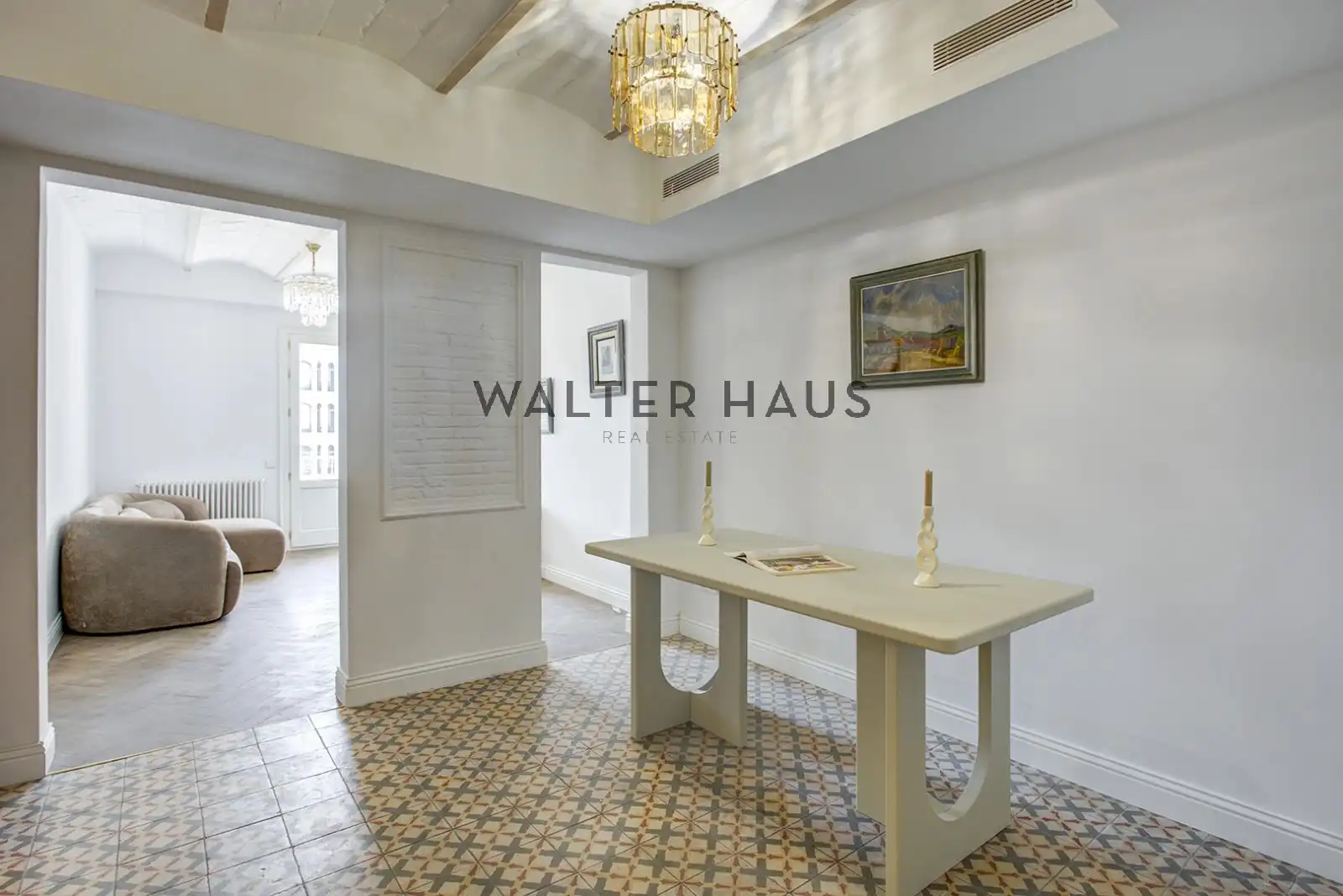Piso en venta en Barcelona con Terraza, Amueblado y Horno