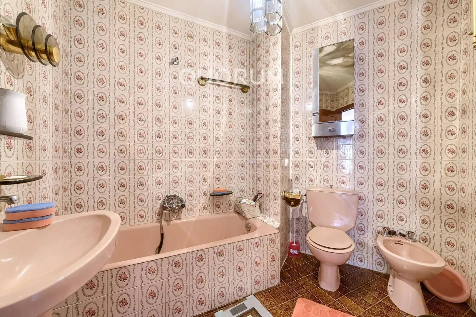 Baño de Piso en venta en Basauri  con Calefacción, Terraza y Amueblado