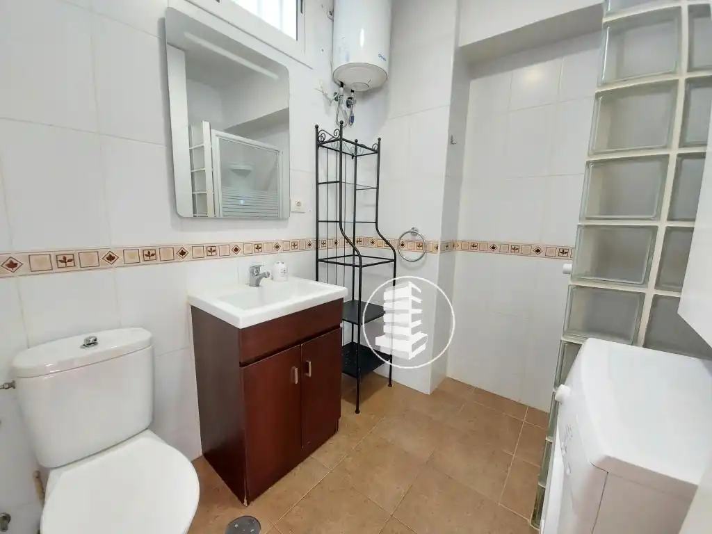 Bathroom of Apartments for rent in Candelaria  with Air Conditioner, Private garden and Terrace