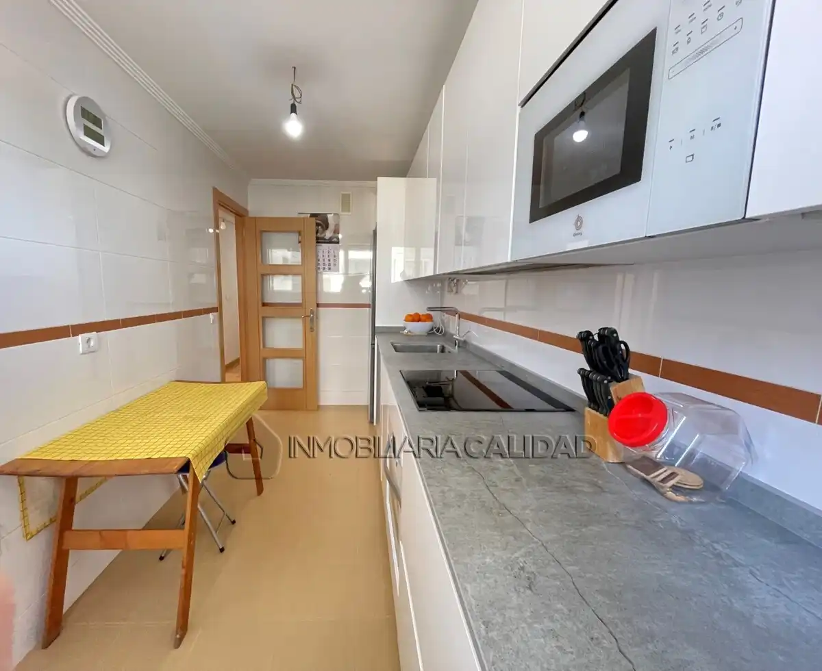 Kitchen of Flat for rent in Burgos  with Heating and Furnished