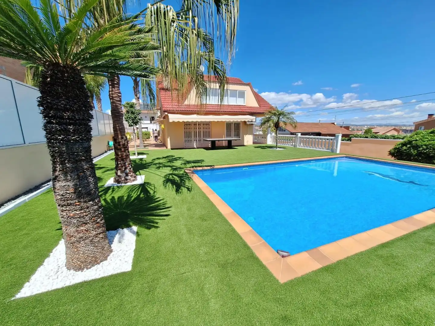 Swimming pool of Houses for sale in El Vendrell  with Heating and Swimming Pool