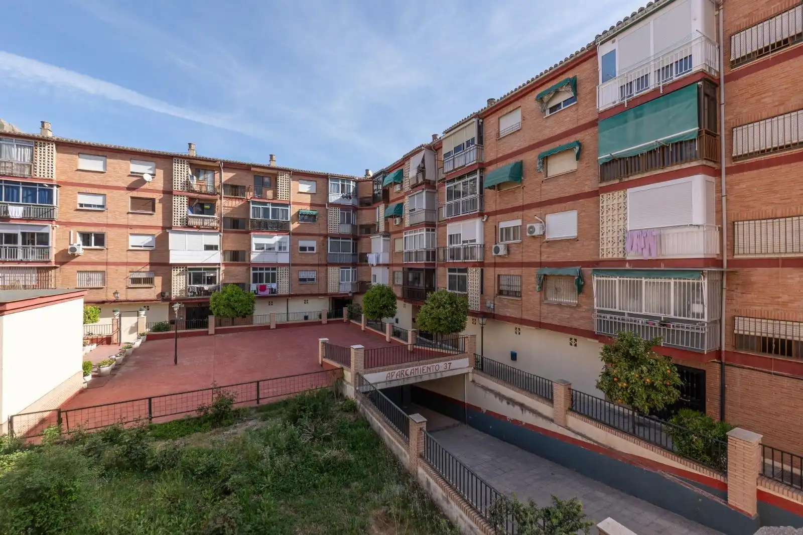 Exterior view of Flat for sale in Granada  with Air Conditioner, Heating and Terrace