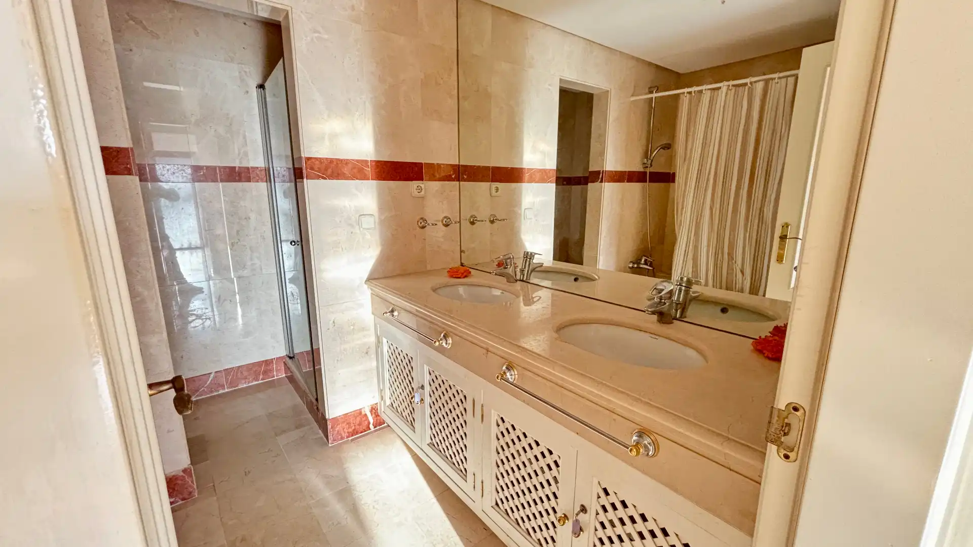 Piso en venta en Urbanizacion Menara Beach, 8, Guadalmansa
