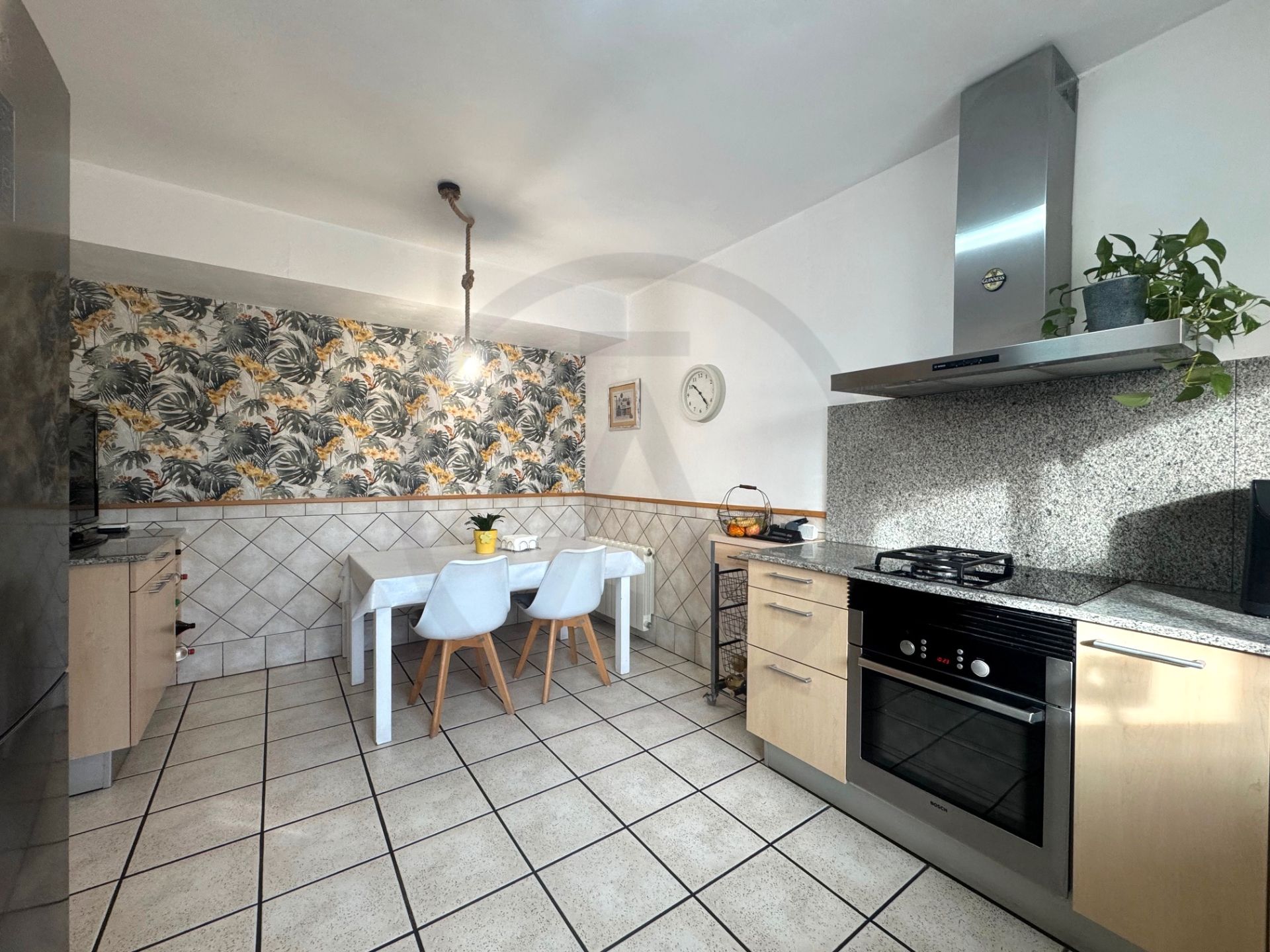 Cuina de Casa o xalet en venda en Sant Quirze del Vallès amb Calefacció, Jardí privat i Parquet