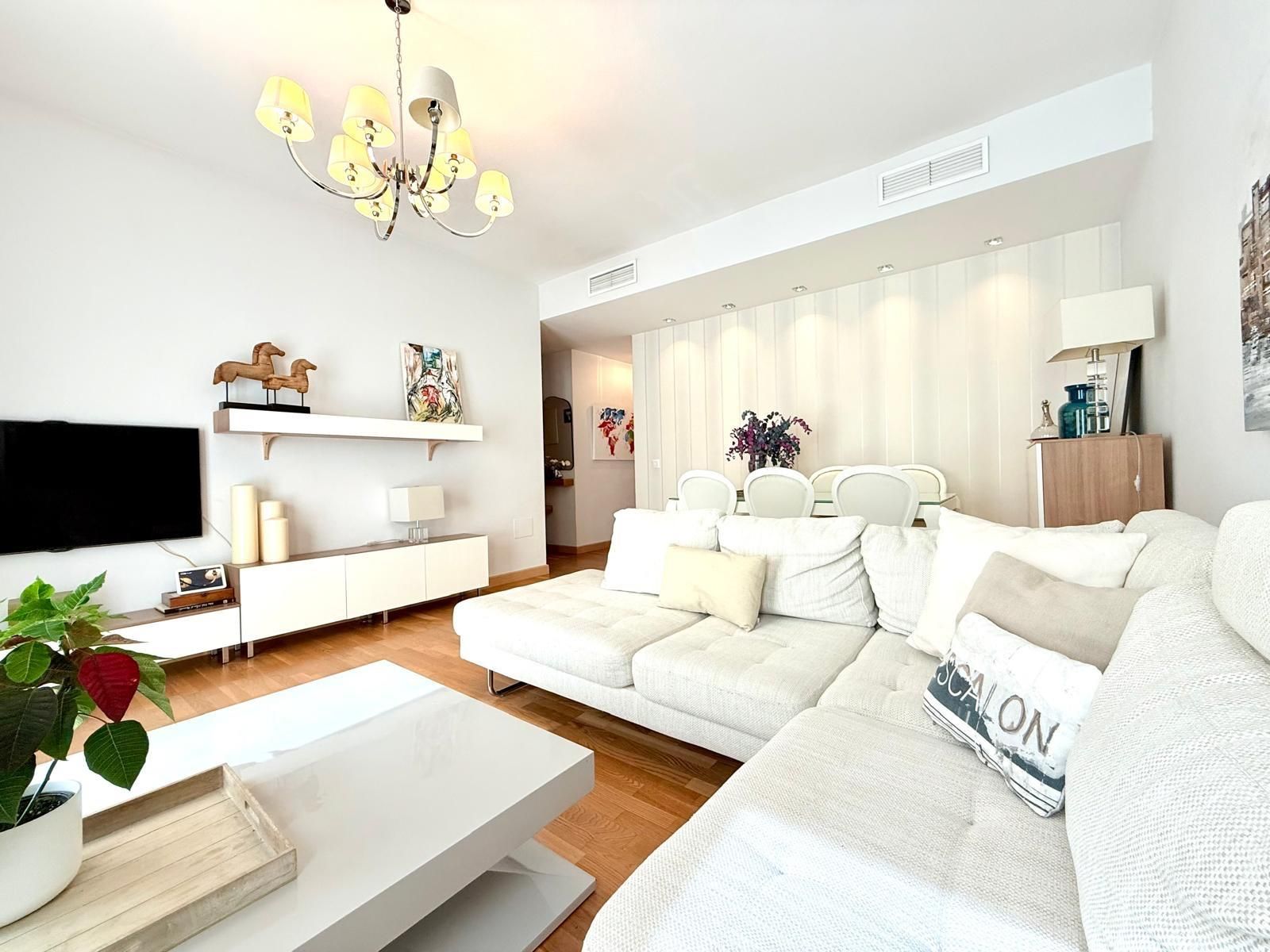 Living room of Flat to rent in  Murcia Capital  with Air Conditioner, Heating and Storage room