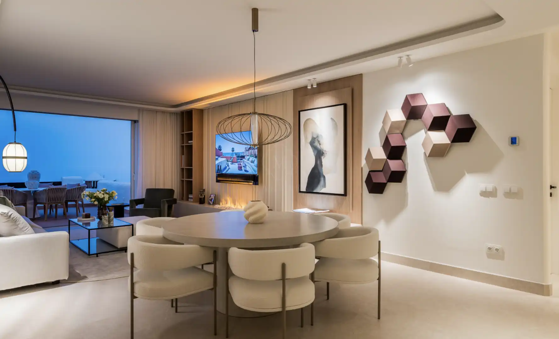 Comedor de Ático en venta en Estepona con Terraza, Piscina y Amueblado