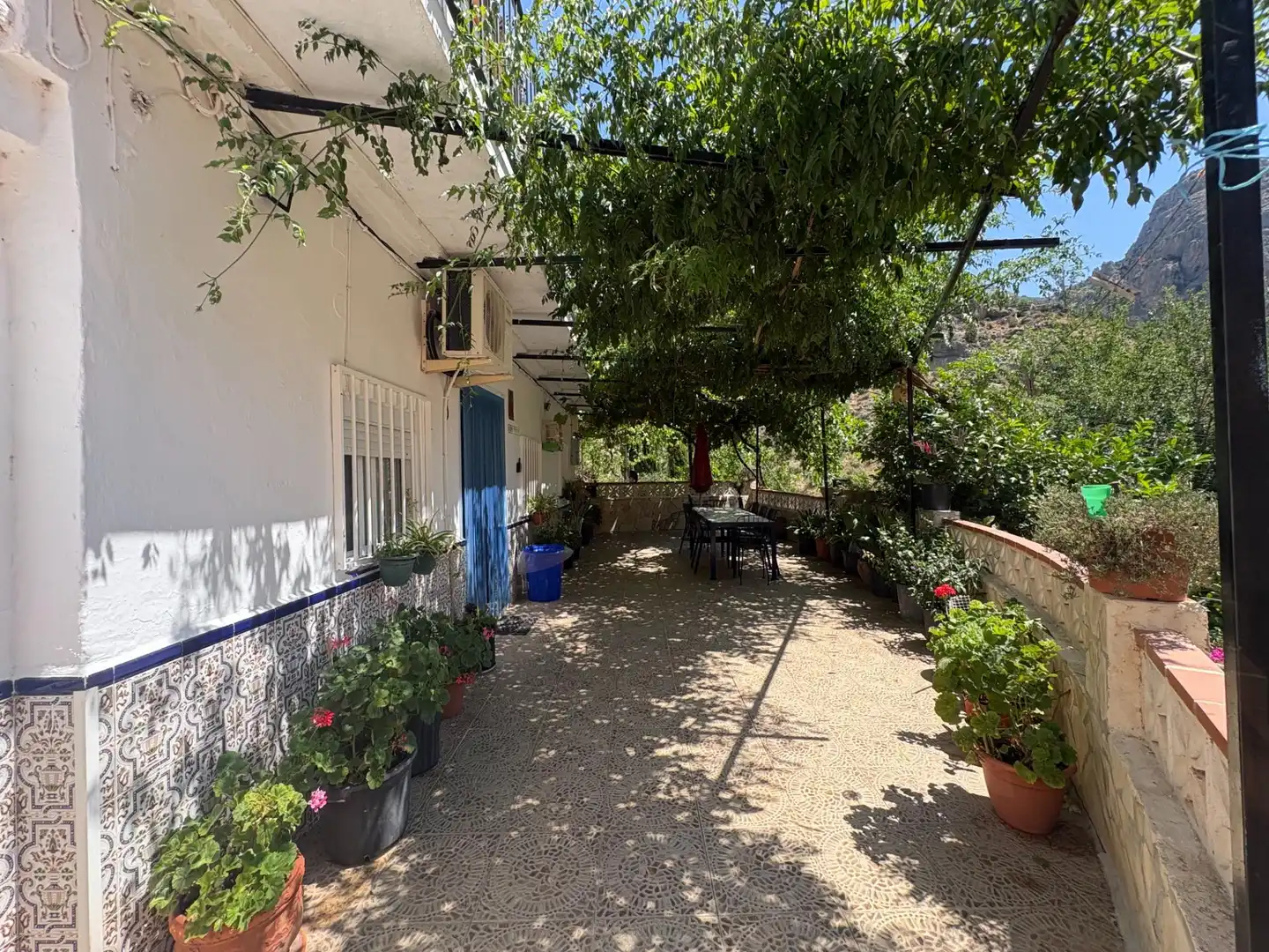 Jardí de Casa adosada en venda en Ardales amb Jardí privat, Terrassa i Moblat