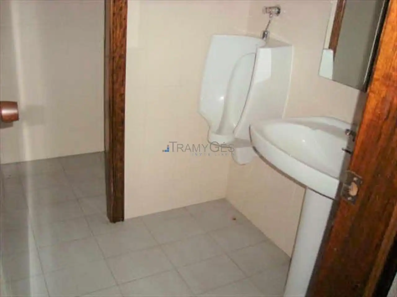 Baño de Local de alquiler en Vigo 