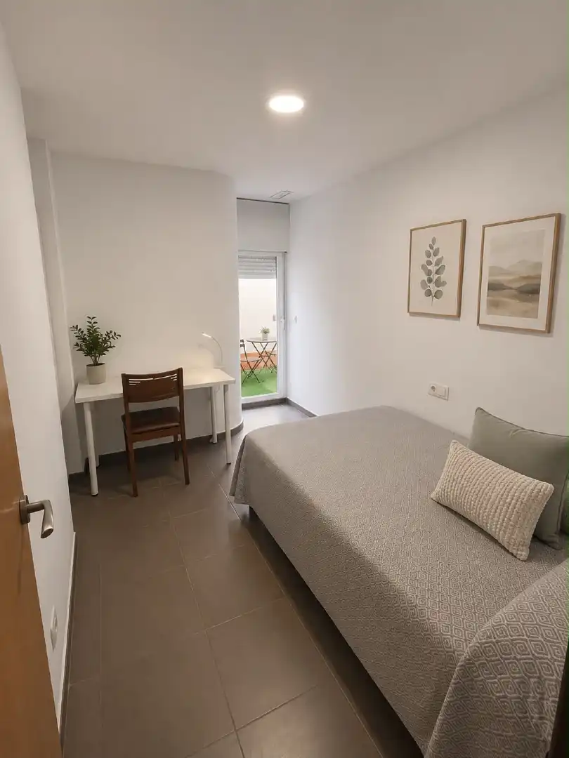 Habitación de Piso en venta en Elche / Elx con Amueblado