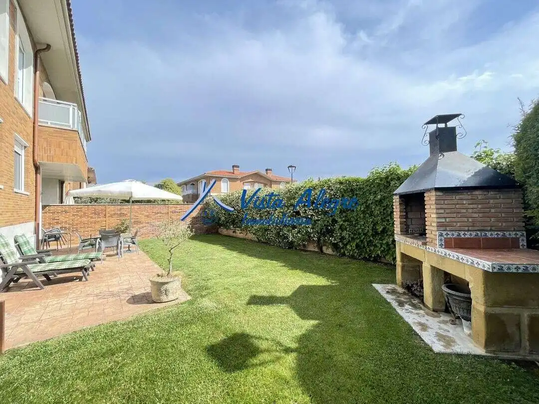 Garten von Einfamilien-Reihenhaus zum Verkauf in Zarratón mit Heizung, Privatgarten und Parkett