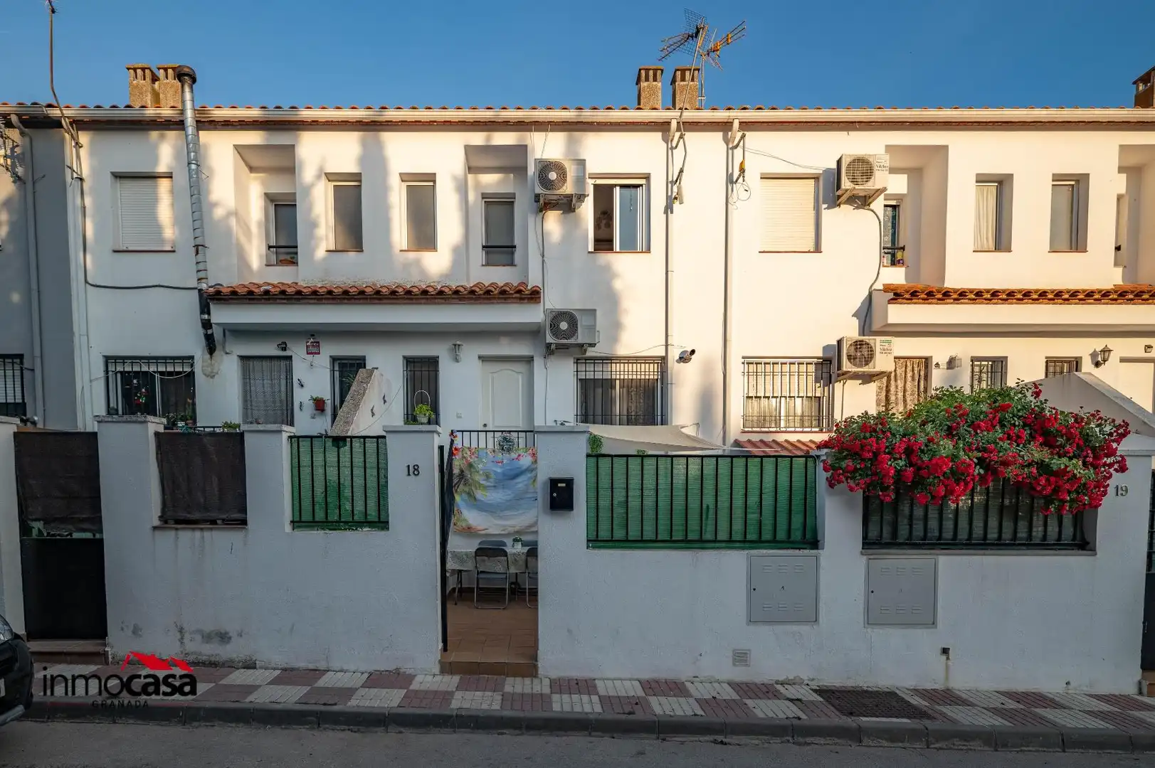 Vista exterior de Casa adosada en venda en Píñar