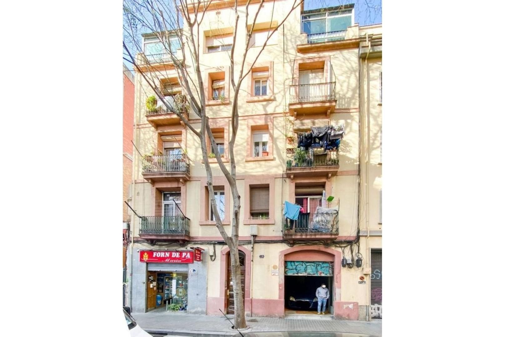 Exterior view of Building for sale in  Barcelona Capital