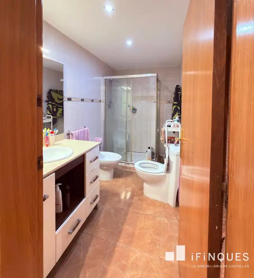 Baño de Casa o chalet en venta en Terrassa con Aire acondicionado, Calefacción y Parquet