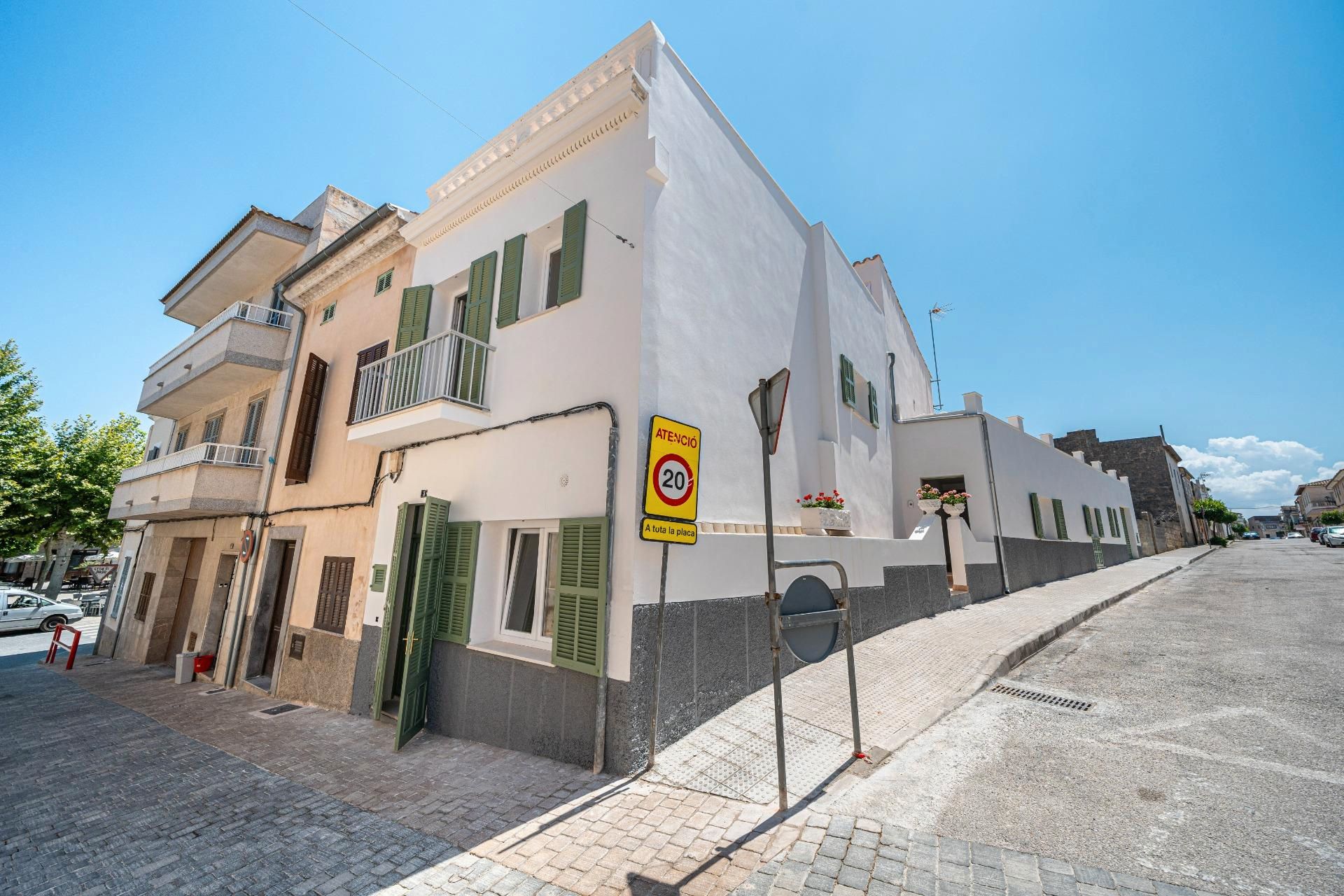 Exterior view of House or chalet for sale in Maria de la Salut  with Terrace and Storage room