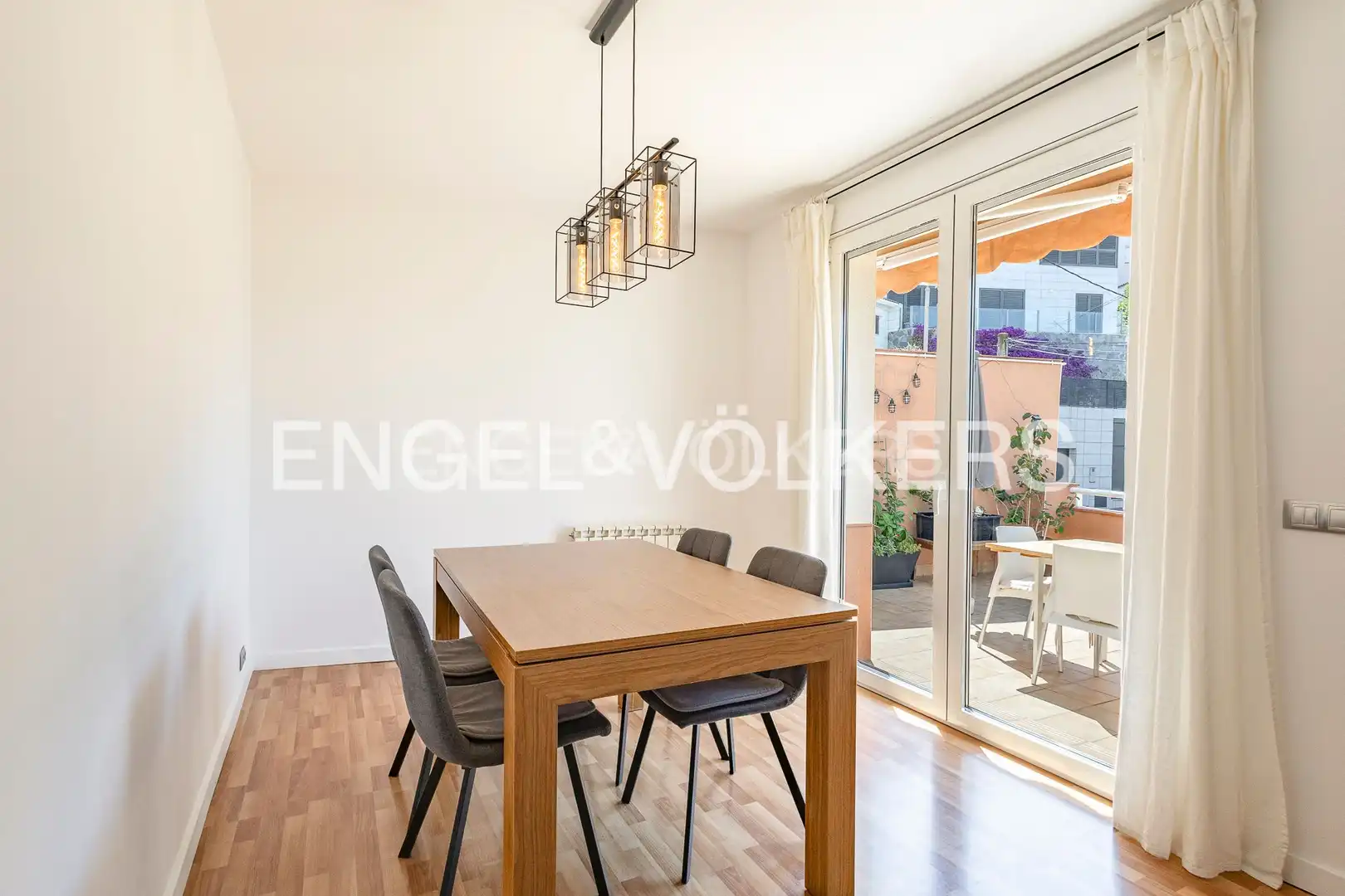 Esszimmer von Wohnung zur Miete in Esplugues de Llobregat mit Klimaanlage, Heizung und Parkett