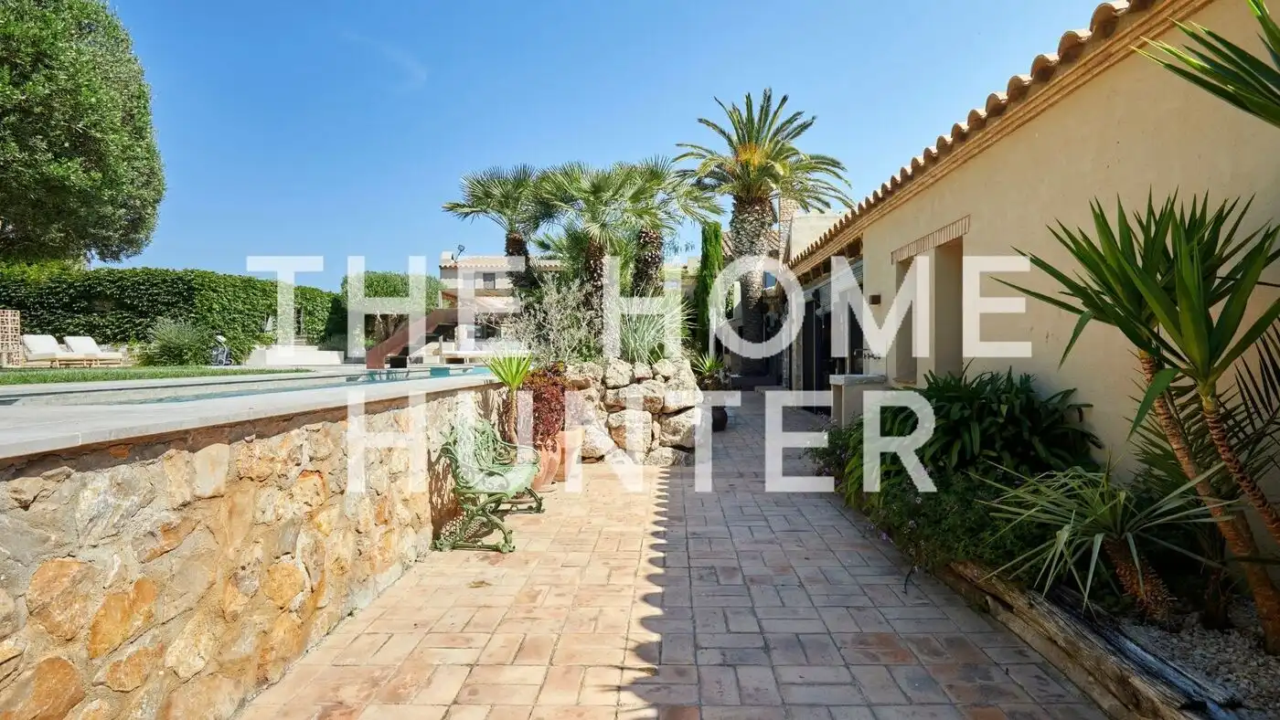 Exterior view of Houses for sale in Ventalló  with Air Conditioner, Heating and Private garden