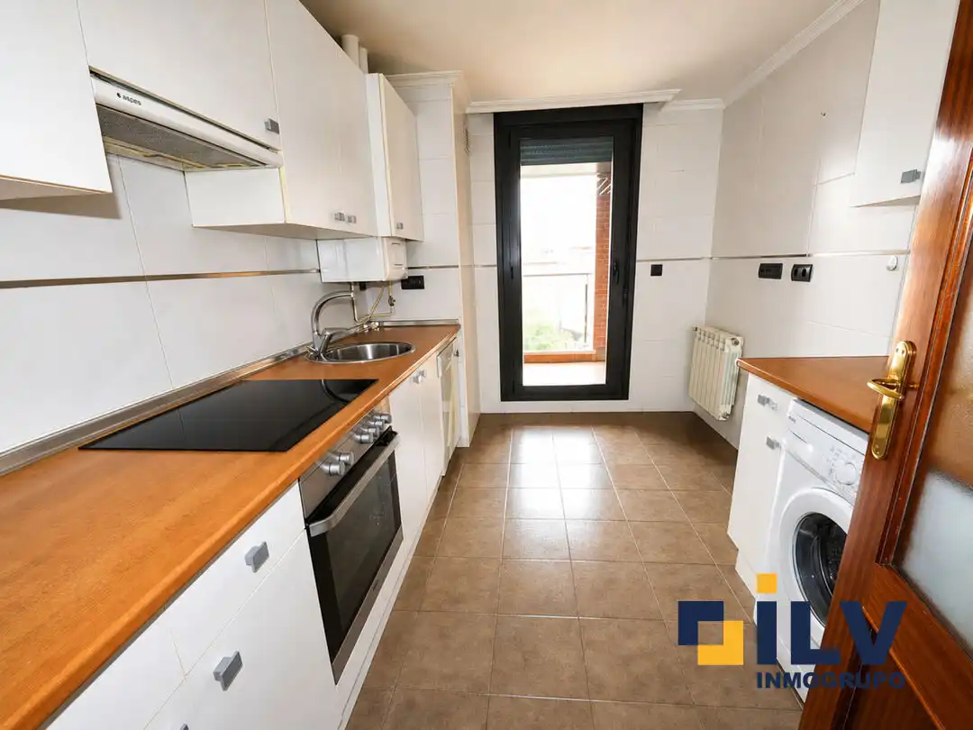 Cocina de Piso en venta en Santurtzi  con Calefacción y Terraza