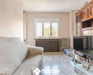 Sala d'estar de Pis en venda en  Granada Capital amb Calefacció i Balcó