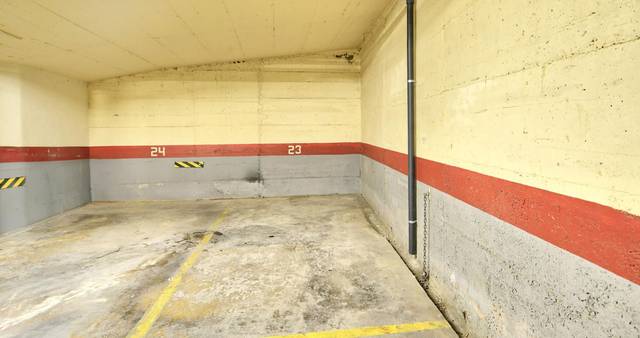 Garaje en Venta en Centre