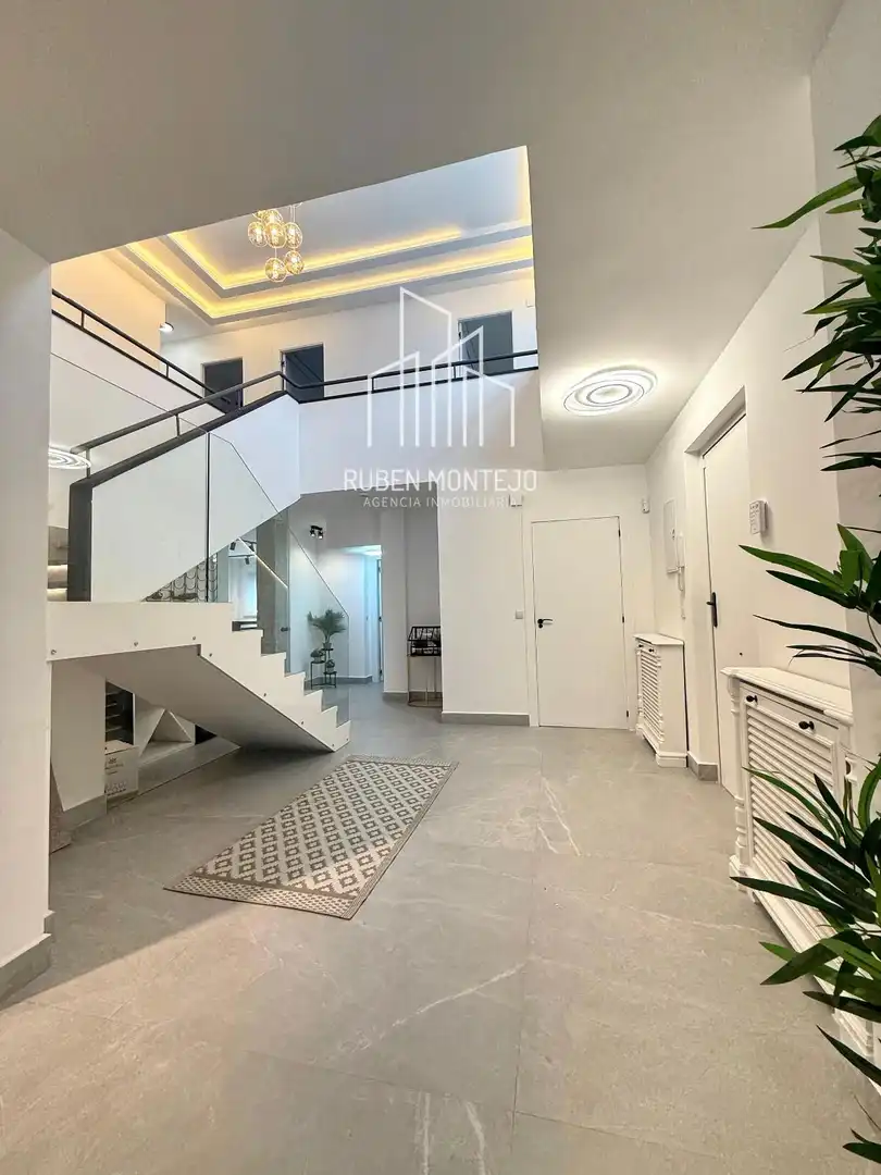 Casa o xalet en venda en Carbajosa de la Sagrada amb Calefacció, Jardí privat i Piscina