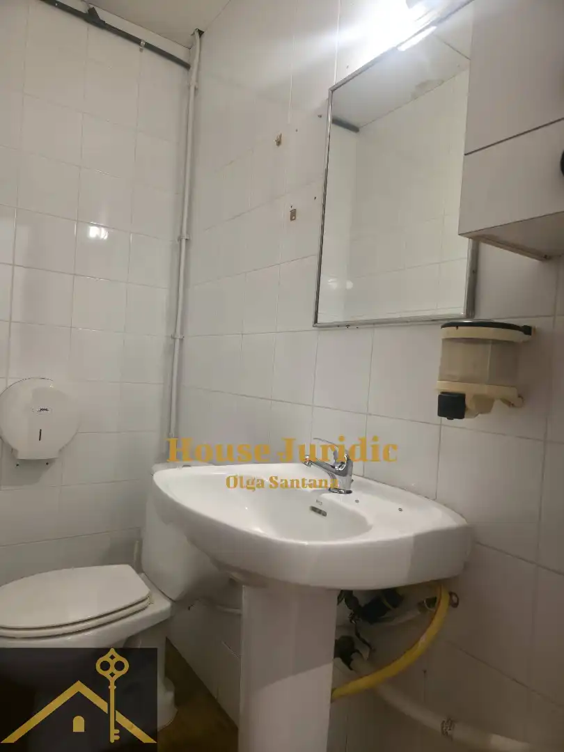 Badezimmer von Geschaftsraum zur Miete in Mataró mit Klimaanlage und Alarm