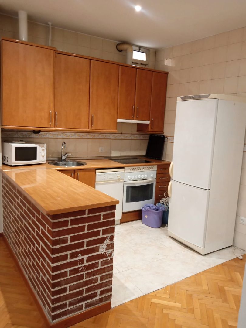 Kitchen of Flat to rent in  Madrid Capital  with Air Conditioner, Heating and Parquet flooring