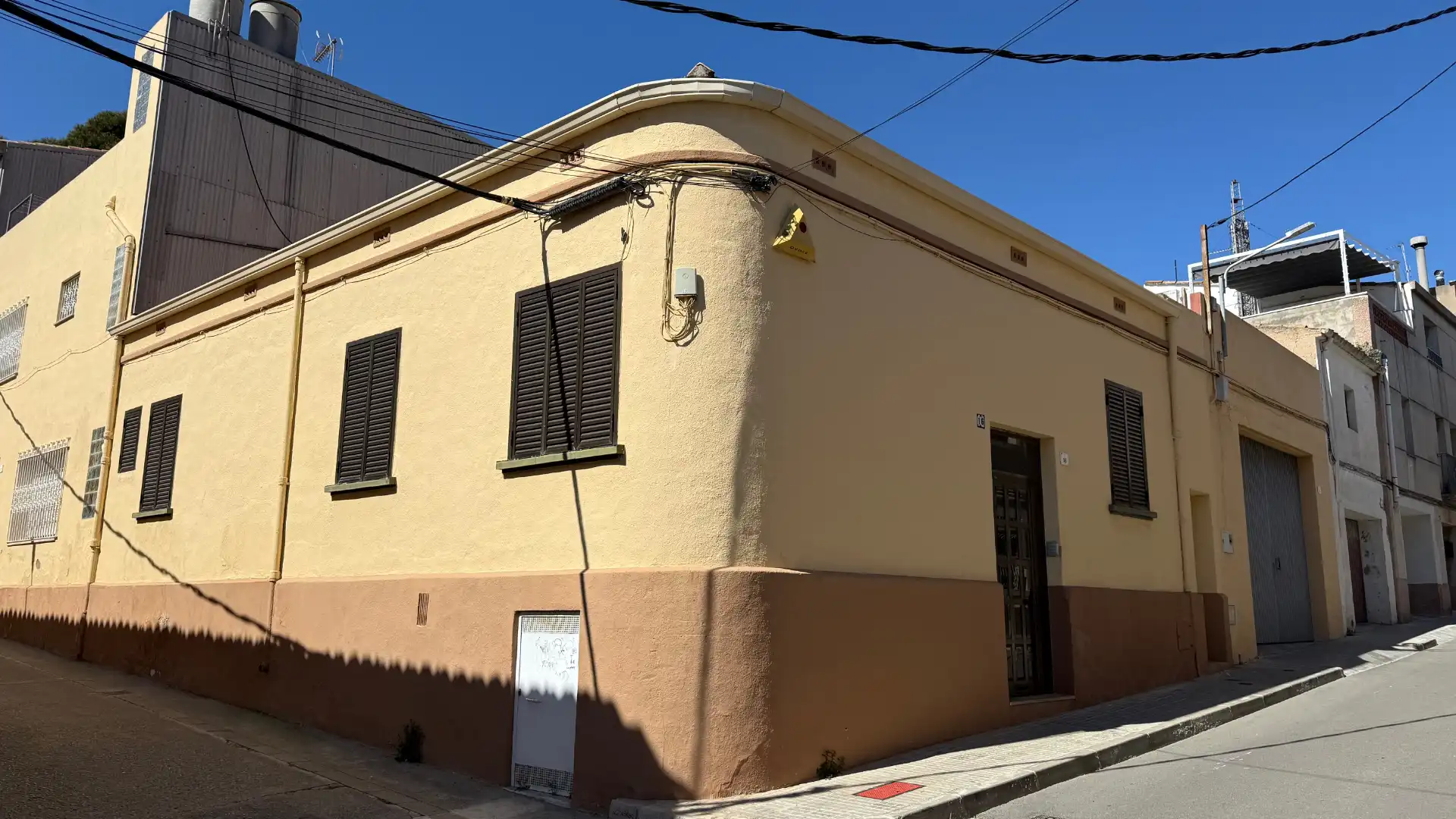 Exterior view of Houses for sale in L'Arboç  with Air Conditioner, Heating and Private garden