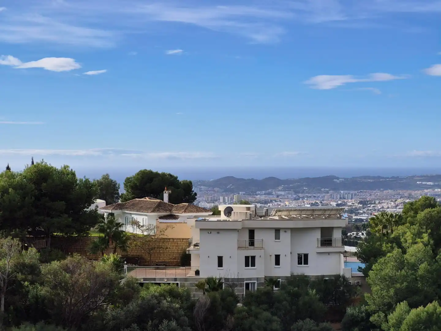Außenansicht von Wohnung zur Miete in Mijas mit Klimaanlage, Privatgarten und Terrasse