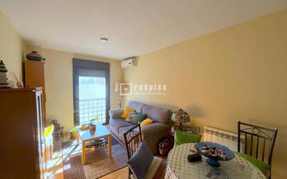 Living room of Flat for sale in Illescas  with Air Conditioner and Heating