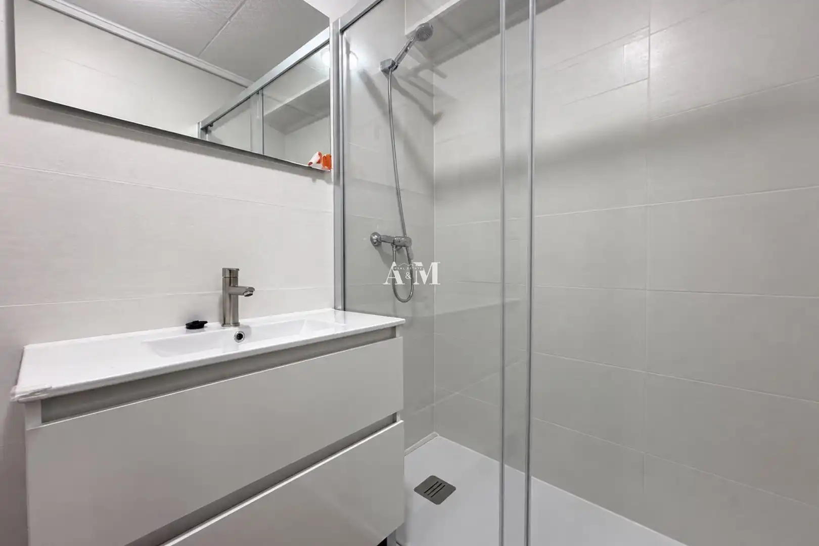 Badezimmer von Wohnung zur Miete in Orihuela mit Terrasse, Möbliert und Waschmaschine
