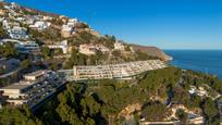 Vista exterior de Àtic en venda en Altea amb Aire condicionat, Jardí privat i Terrassa