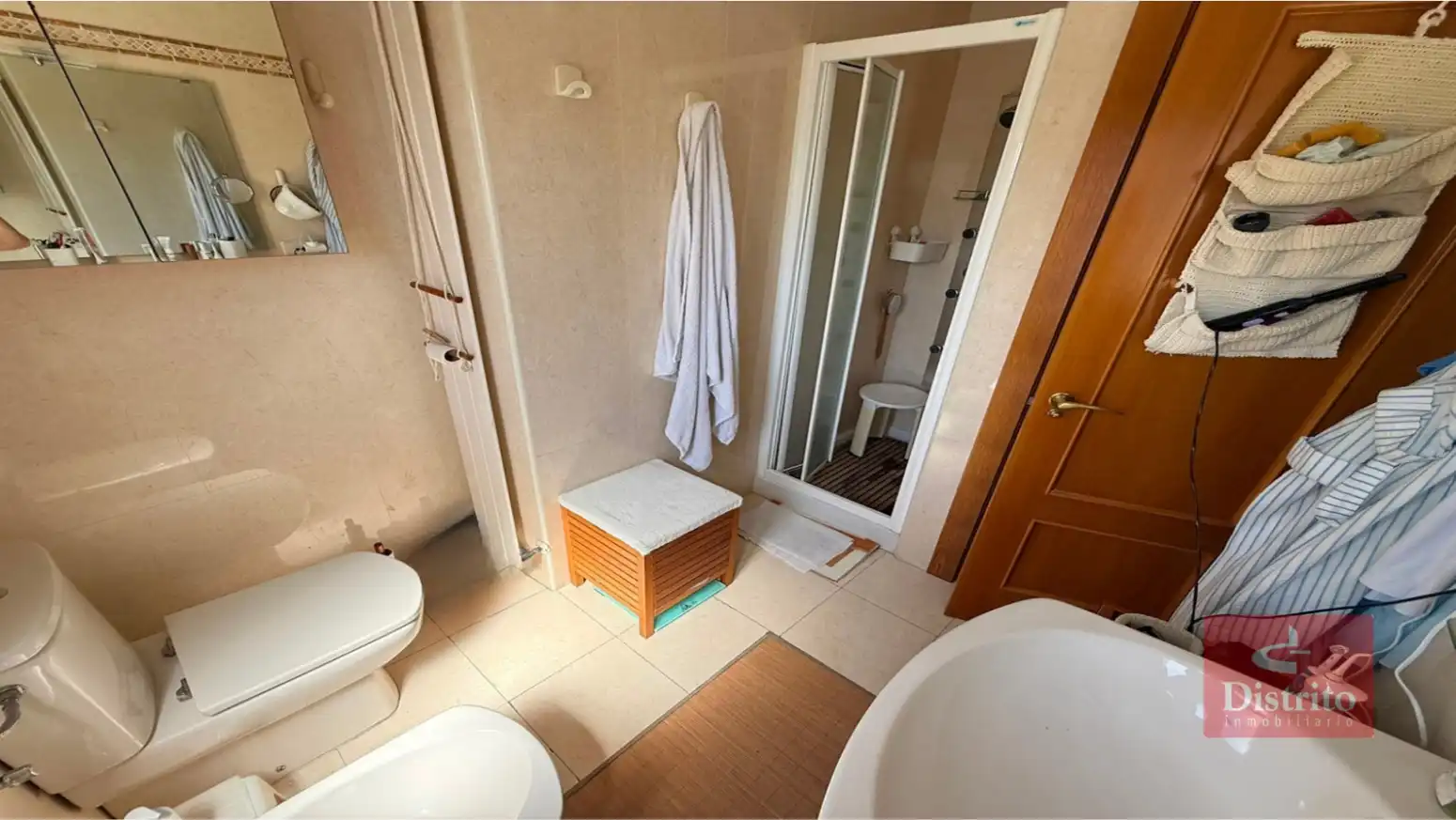 Bathroom of Flat for sale in Santander  with Heating and Storage room