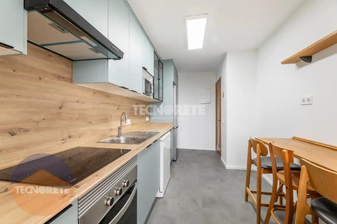 Cuina de Pis de lloguer en Majadahonda amb Aire condicionat, Calefacció i Terrassa