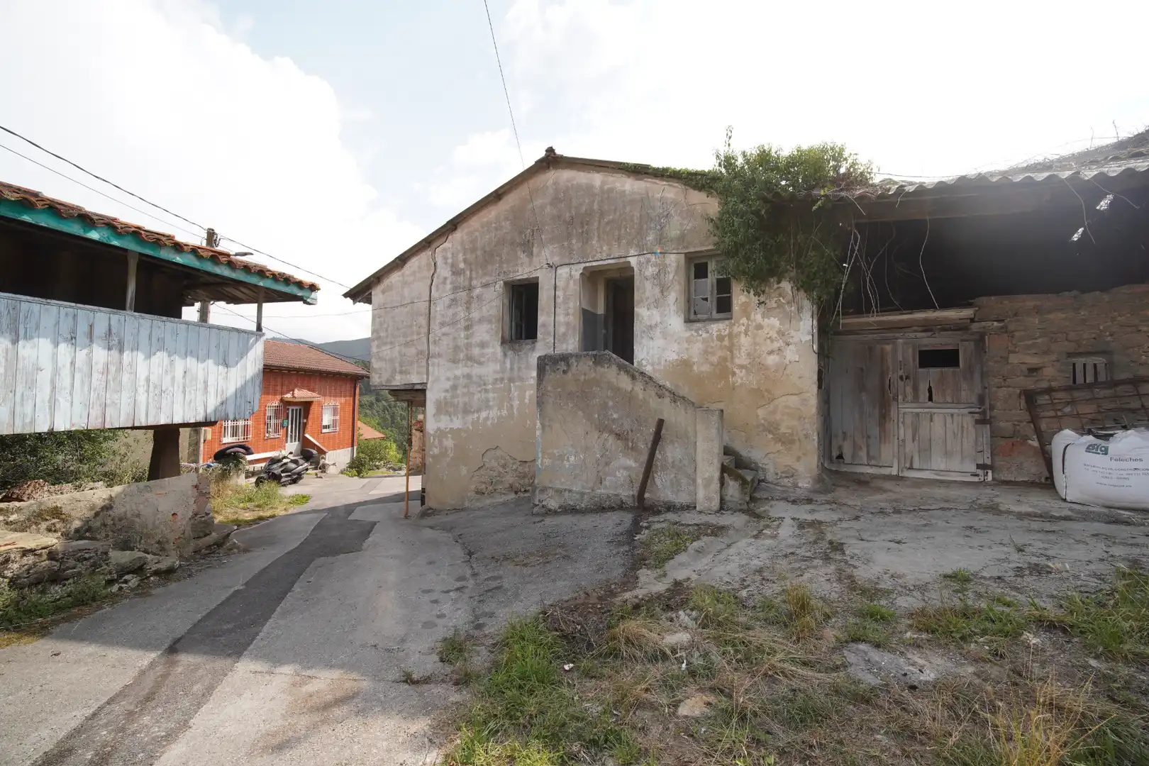Vista exterior de Casa adosada en venta en Illas con Terraza y Trastero