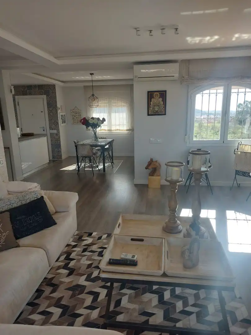 Sala de estar de Casa o chalet en venta en Málaga con Aire acondicionado, Jardín privado y Piscina